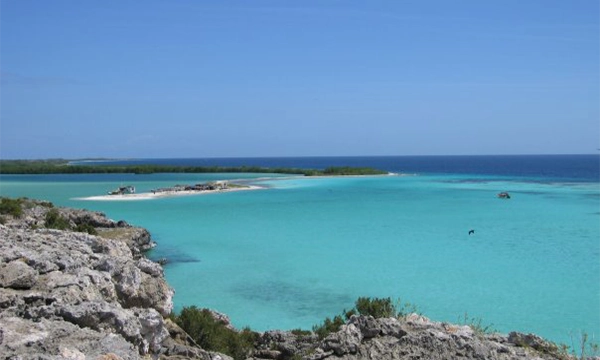 Isla La Tortuga | Jaky Tours